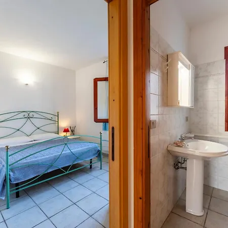 I Giardini Di Badus 4 People Апартаменты